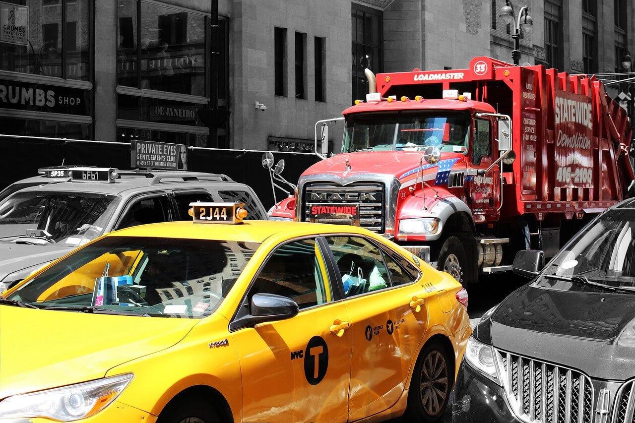 new-york-taxi-truck-city-manhattan