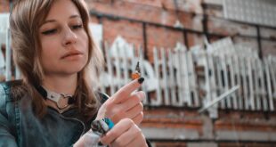 syringe-drugs-addiction-women